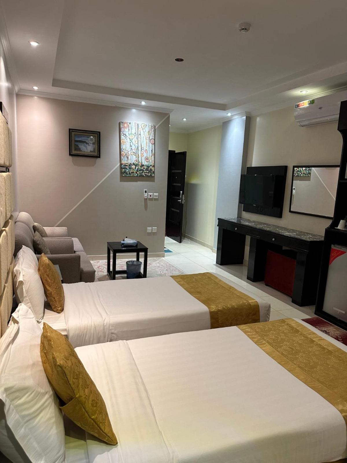 Al Lord Hotel Abu Qa'ar ภายนอก รูปภาพ